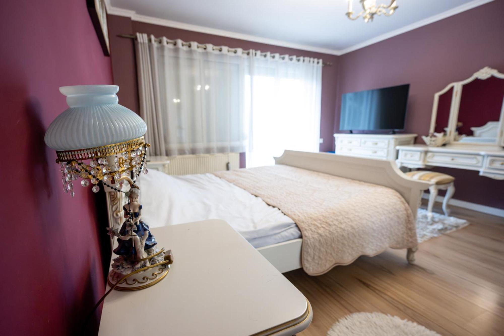 Chios Lake Apartament คลูจ-นาโปกา ภายนอก รูปภาพ